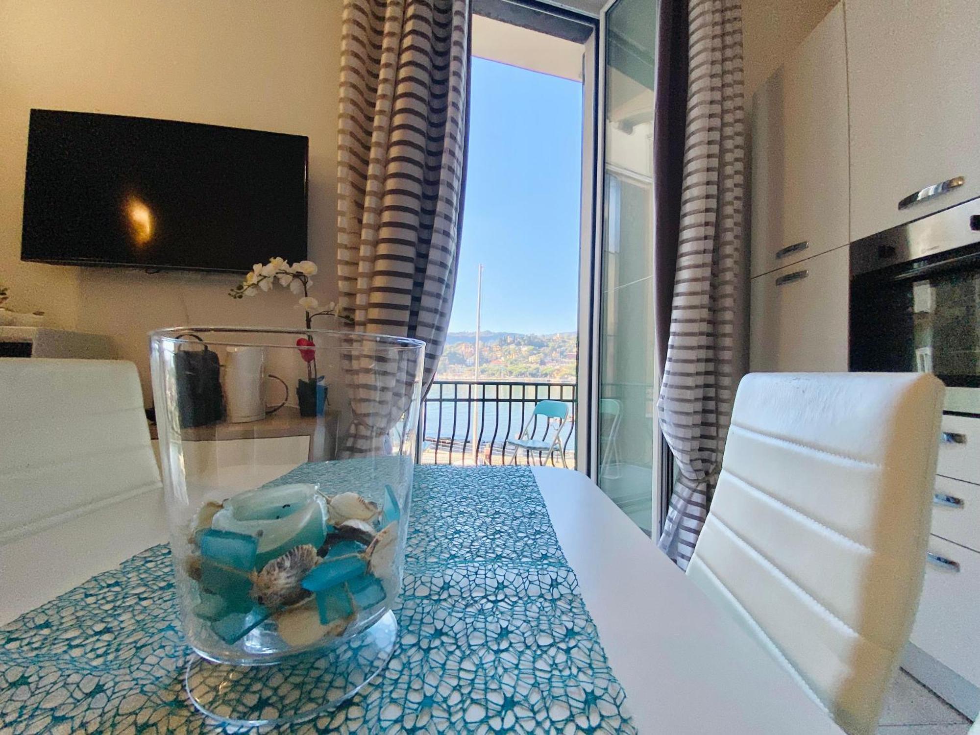 Alla Casa Rosa Al Mare- Centrale A Di Fronte Al Mare- Emozionante- Garage Privato Gratuito A 800 Mt- Aria Condizionata-Wifi Rapallo Eksteriør billede
